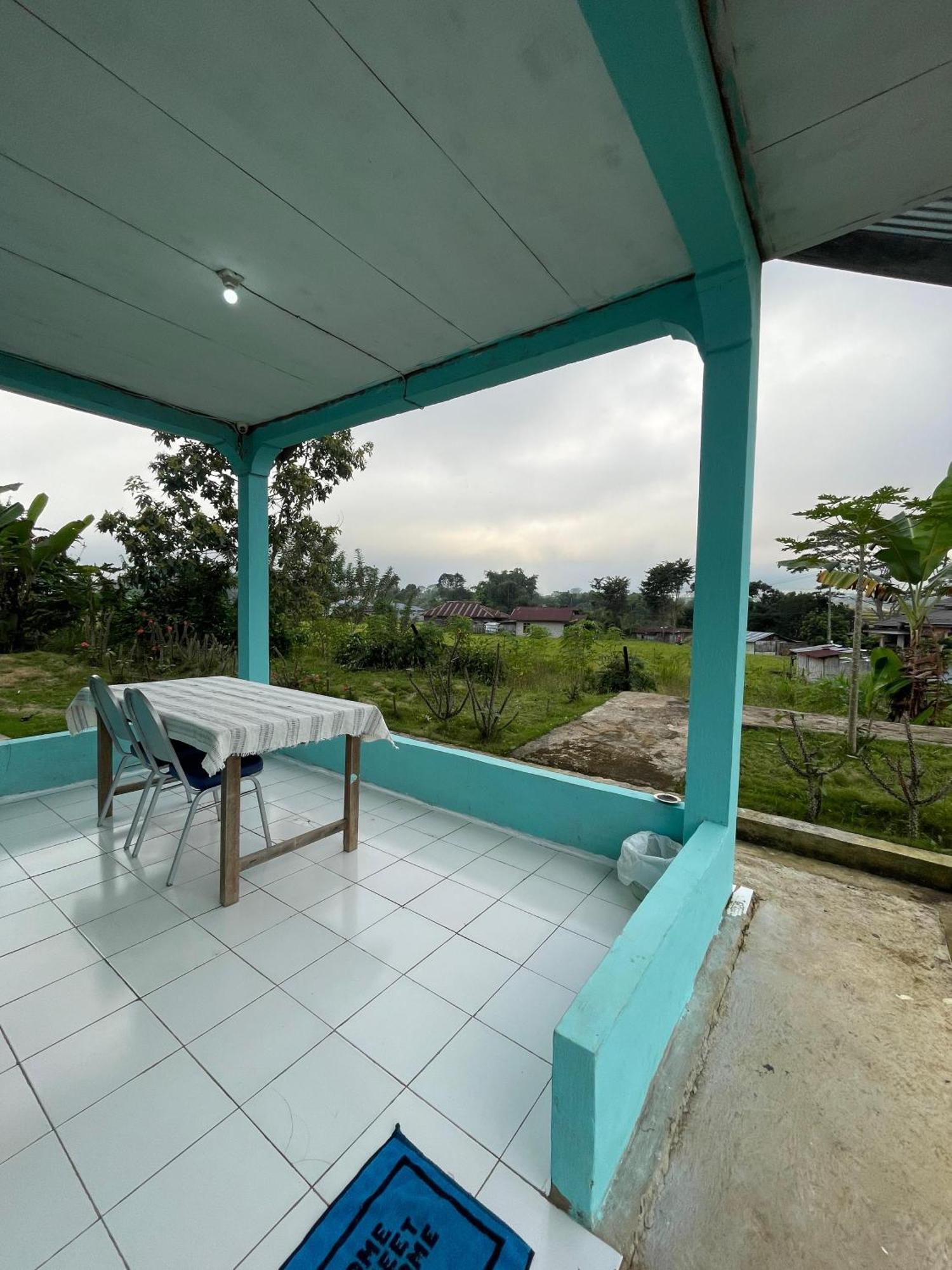Apartamento Hobbit Hill Ruteng Exterior foto